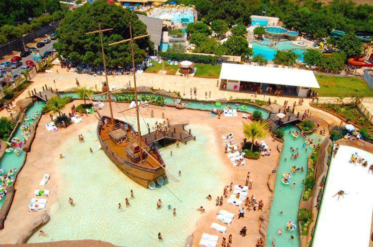 Spazzio Diroma Com Acesso Ao Acqua Park - Temporada Cn Adriele Калдас-Новас Екстер'єр фото